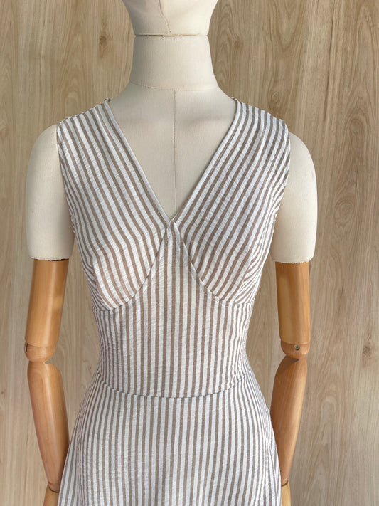 Vestido Rallas Escote V