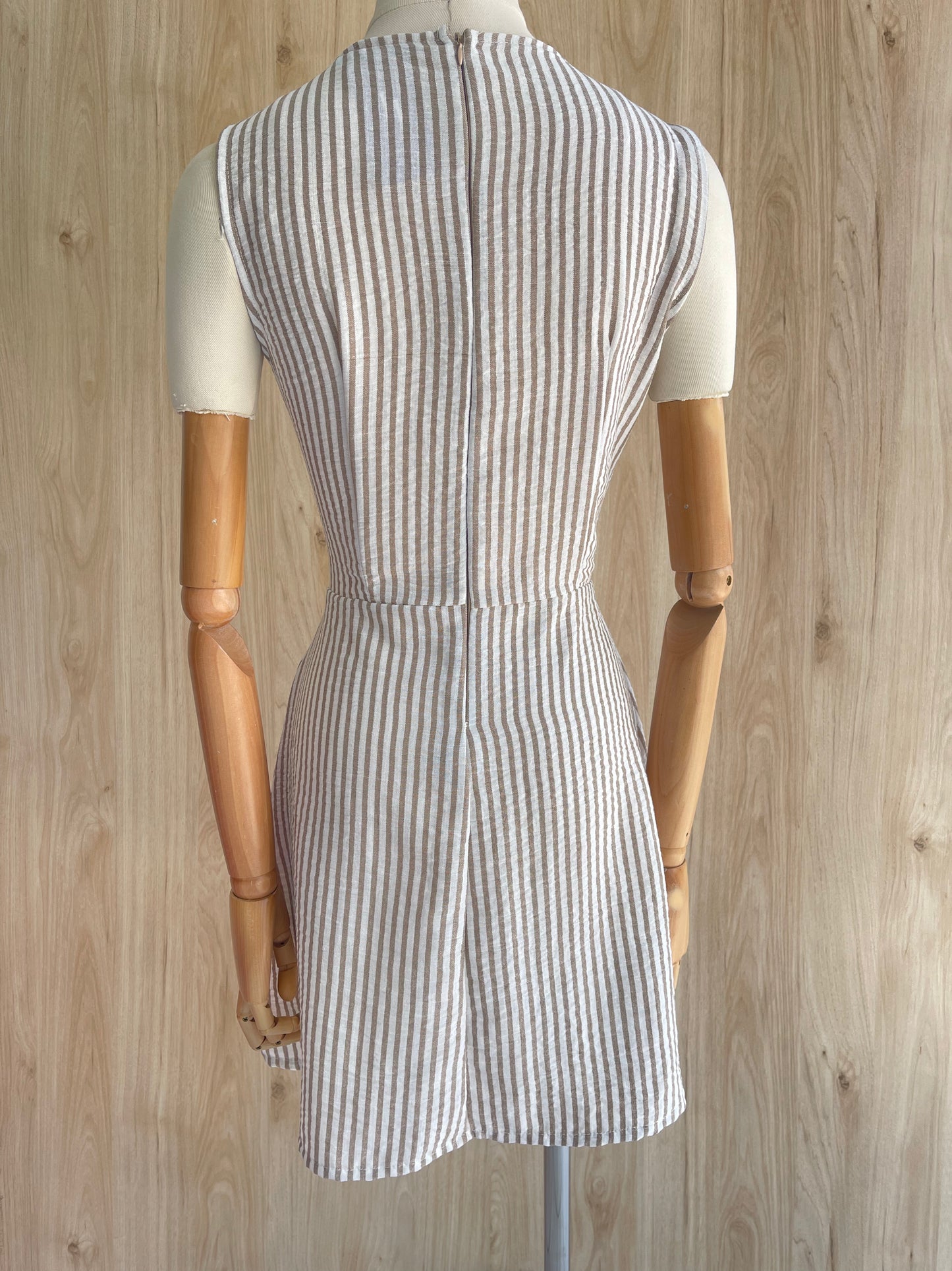 Vestido Rallas Escote V