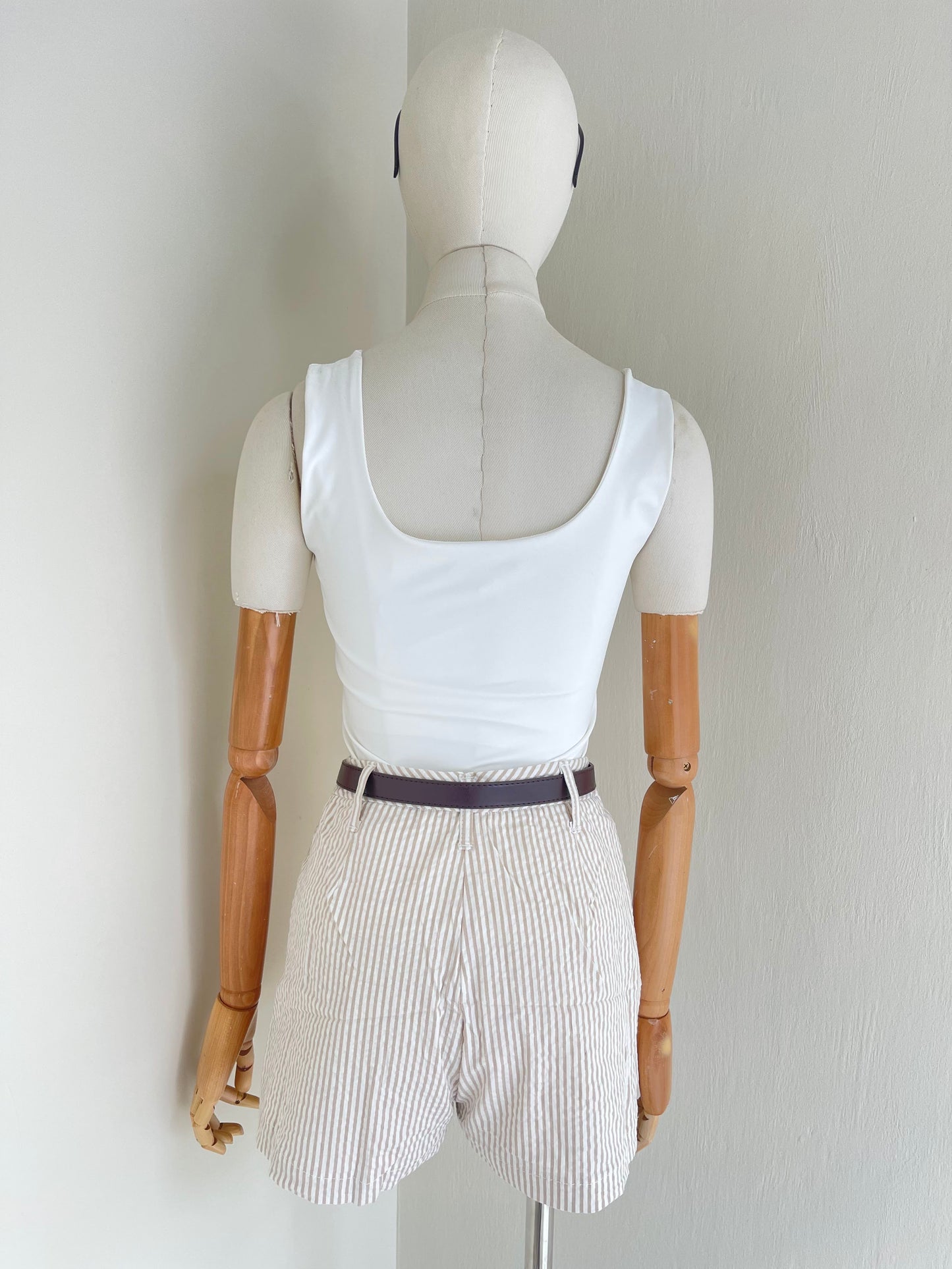 Short Falda Lineas Con Cinturón