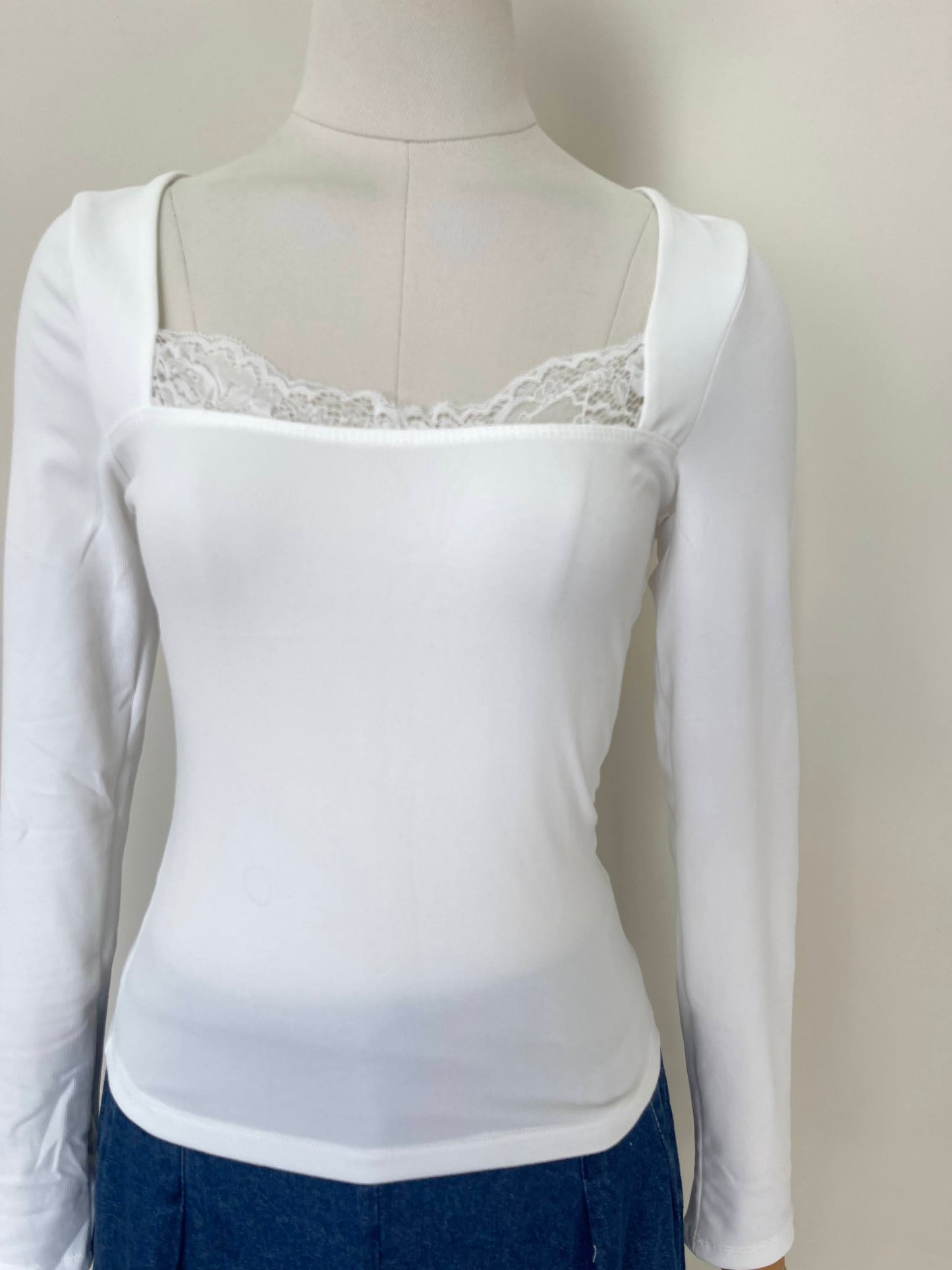 Blusa De Manga Larga Con Encaje