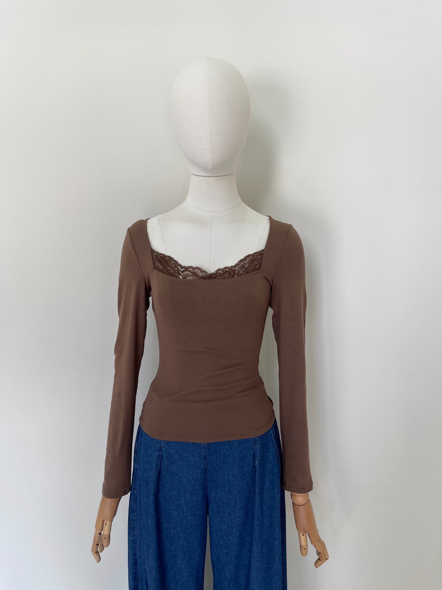 Blusa De Manga Larga Con Encaje