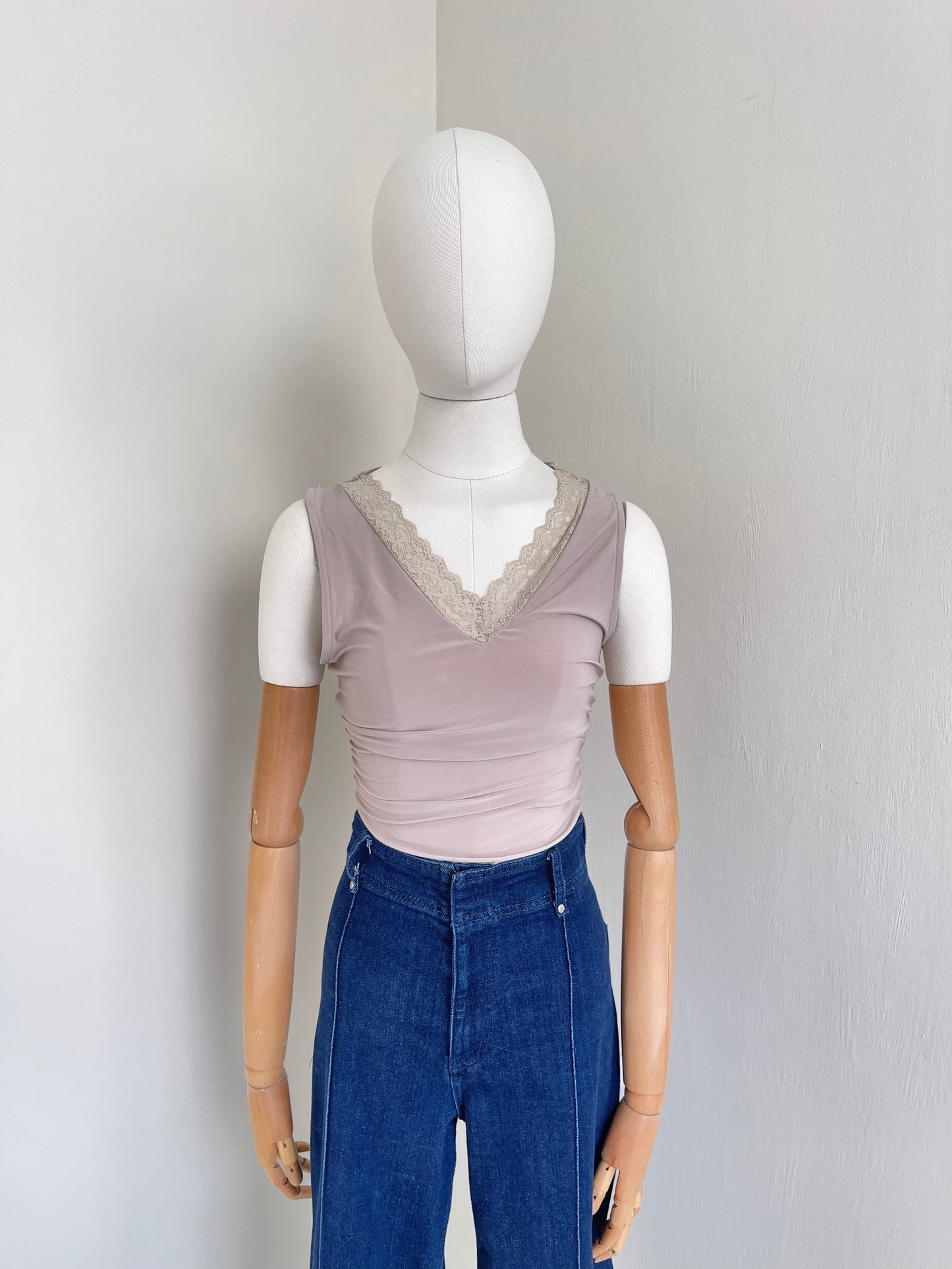 Body cuello con encaje