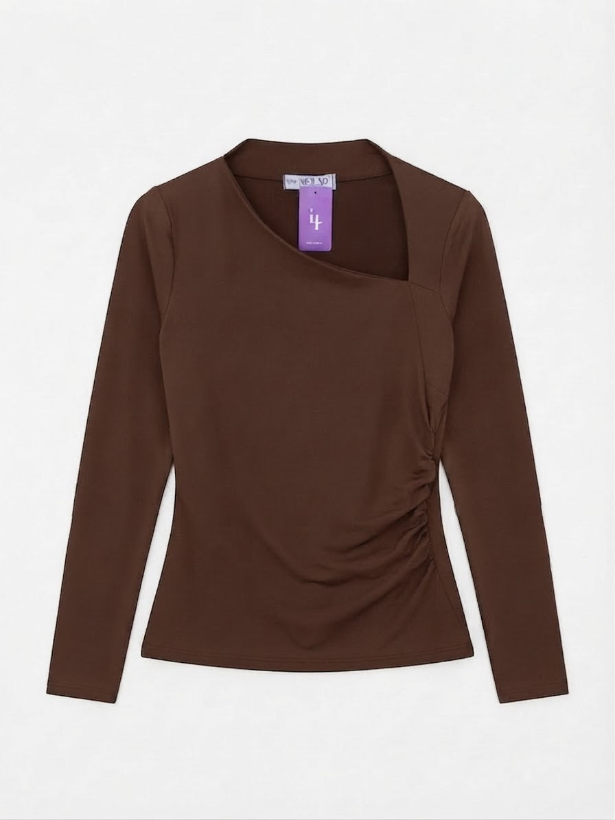 Blusa cuello asimetrico