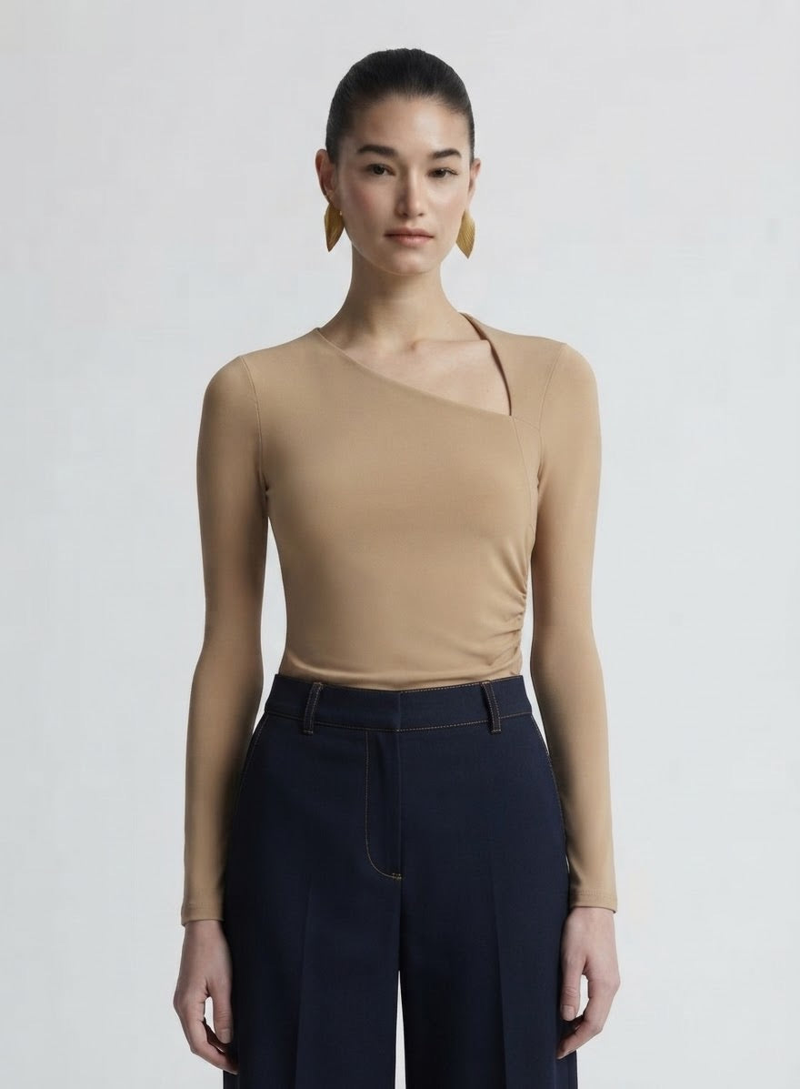 Blusa cuello asimetrico