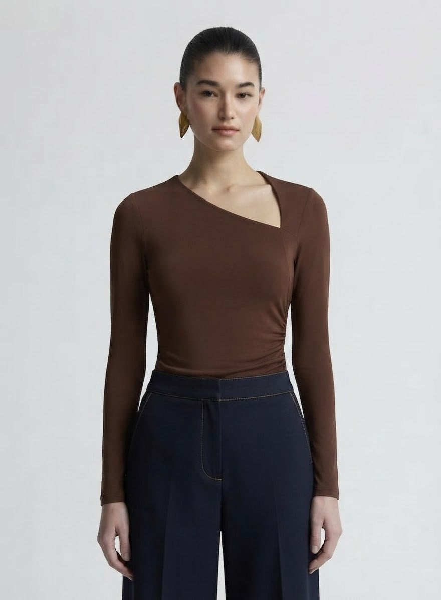 Blusa cuello asimetrico