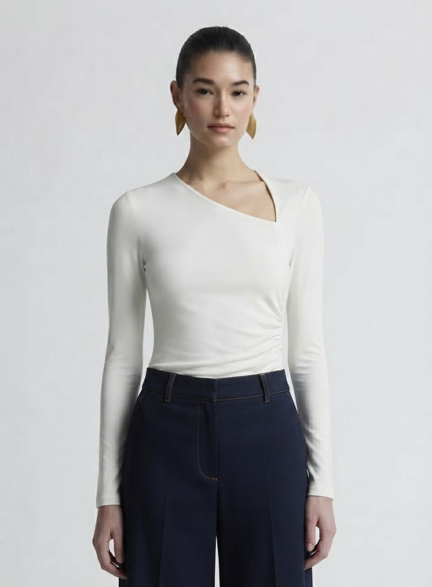 Blusa cuello asimetrico