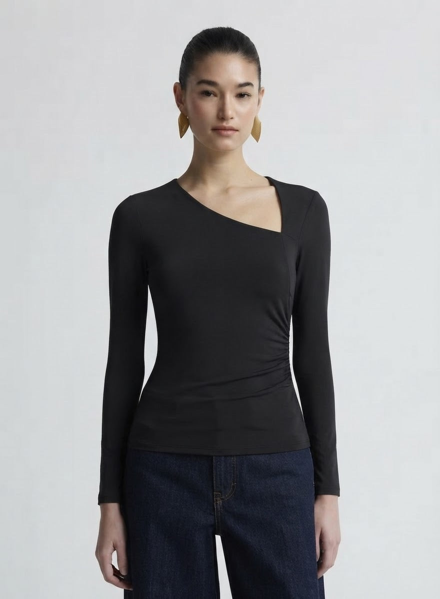 Blusa cuello asimetrico