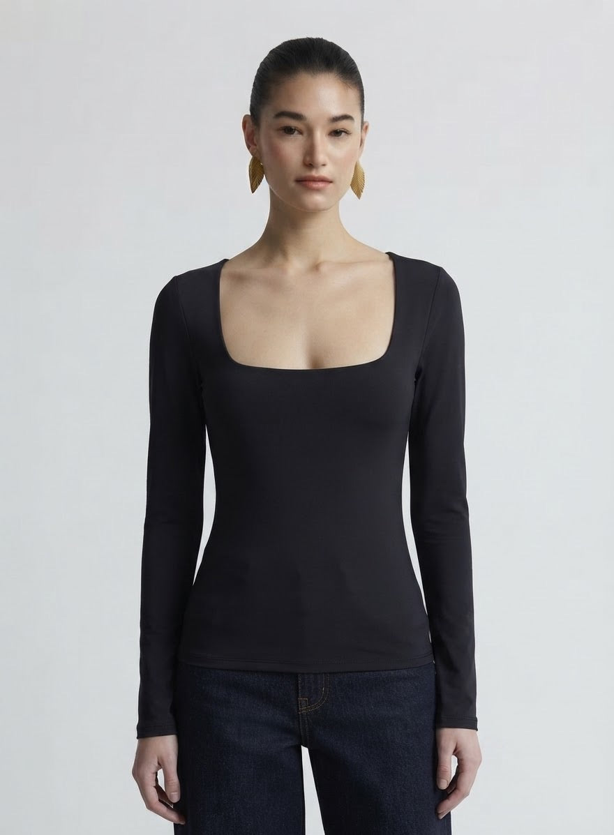 Blusa cuello cuadrado manga larga